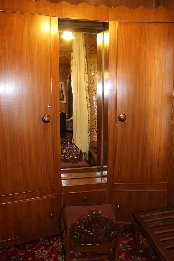 Wangnoo Worth Houseboats Hotel Srinagar  Exterior photo